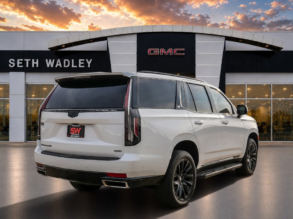 Used 2023 Cadillac Escalade Premium Luxury AWD/4WD image 7