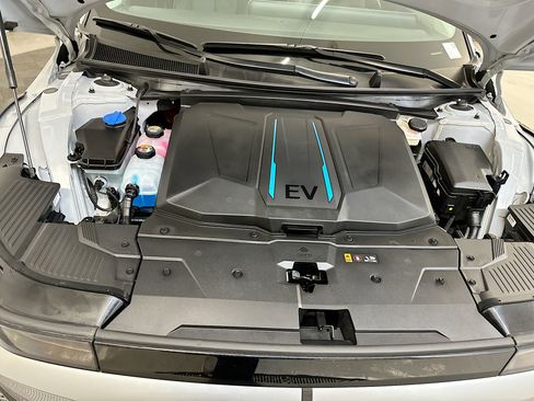 Used 2023 Hyundai Ioniq 5 SEL image 35