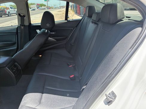 Used 2017 BMW 320i Sedan RWD image 25