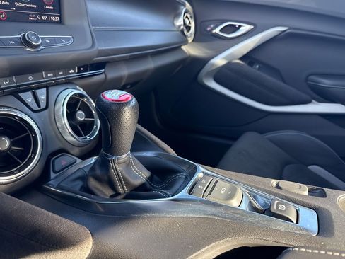 Used 2022 Chevrolet Camaro LT image 18