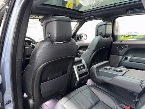 Used 2018 Land Rover Range Rover Sport SE AWD/4WD image 11