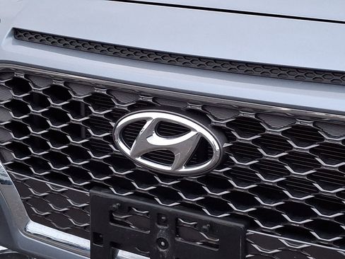 Used 2021 Hyundai Kona Limited w/ Cargo Package image 8