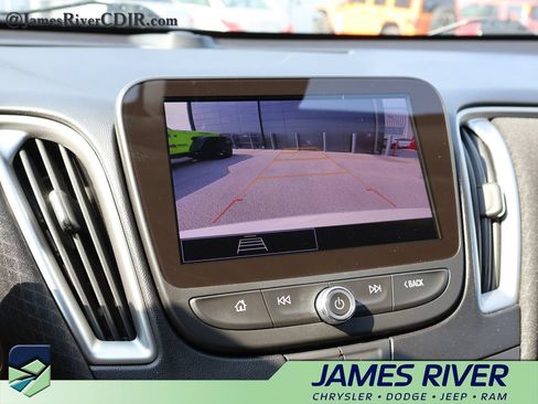 Used 2024 Chevrolet Malibu LT FWD image 33