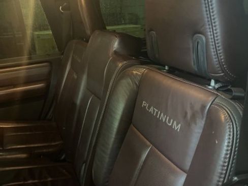 Used 2016 Ford Expedition Platinum image 10