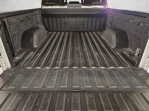 Used 2024 Chevrolet Silverado 1500 High Country w/ High Country Premium Package AWD/4WD image 6