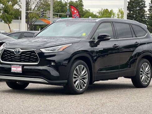 Used 2021 Toyota Highlander Platinum image 7