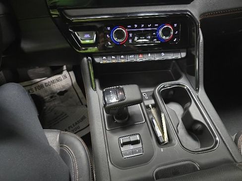 Used 2023 GMC Sierra 1500 AT4 AWD/4WD image 18