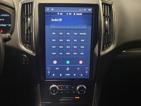 Used 2024 Ford Edge Titanium image 25