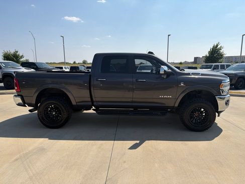 Used 2022 RAM 2500 Laramie AWD/4WD image 6