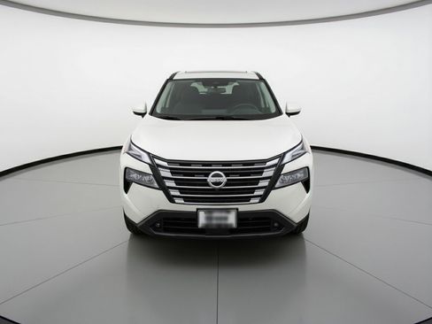 Used 2025 Nissan Rogue SV FWD image 2