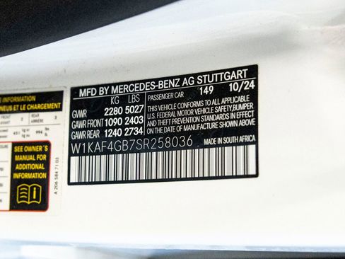 Used 2025 Mercedes-Benz C 300 Sedan image 32