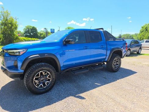 Used 2024 Chevrolet Colorado ZR2 w/ LPO, Sports Bar Package AWD/4WD image 3