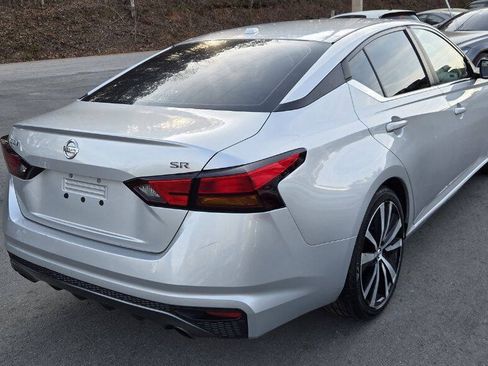 Used 2019 Nissan Altima 2.5 SR FWD image 6