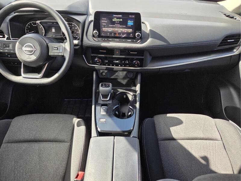 Used 2024 Nissan Rogue SV FWD image 15
