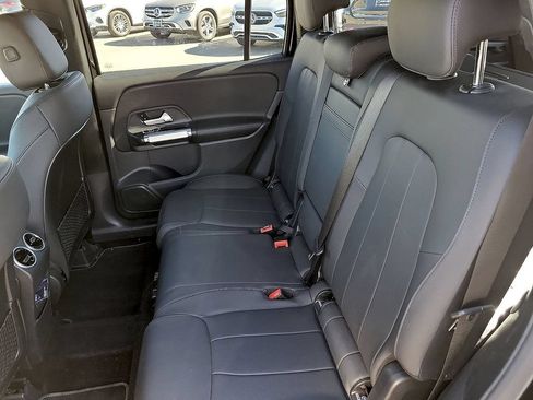 New 2025 Mercedes-Benz GLB 250 image 13