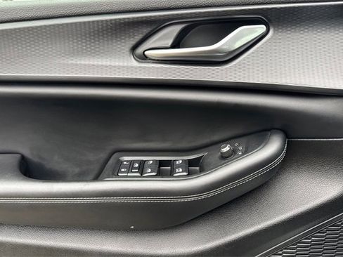 Used 2023 Jeep Grand Cherokee L Laredo image 11