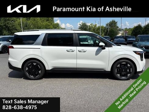New 2026 Kia Carnival EX FWD image 6