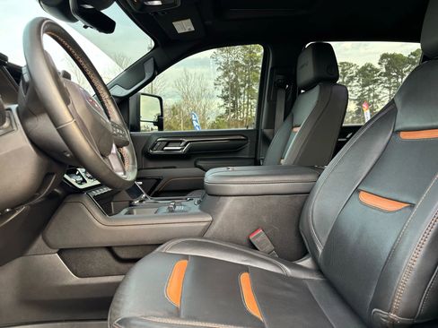 Used 2024 GMC Sierra 2500 AT4 w/ AT4 Premium Plus Package image 15