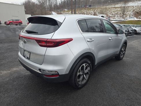 Used 2020 Kia Sportage LX image 4