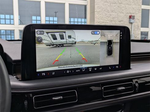 Used 2025 Lincoln Aviator Reserve w/ Jet Appearance Package image 15