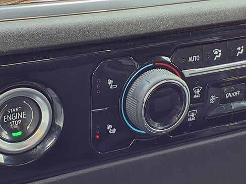 Used 2022 Chevrolet Silverado 1500 LT image 5