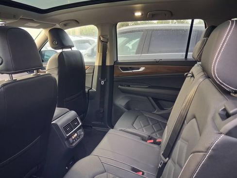 New 2026 Volkswagen Atlas SE FWD image 5