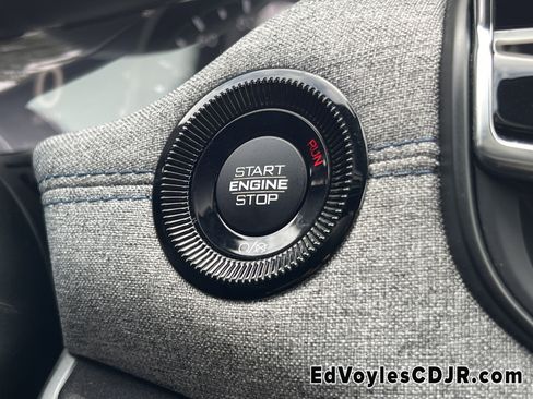 Used 2023 Jeep Compass Sport image 36