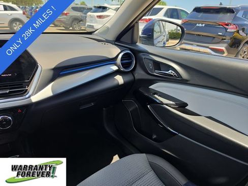 Used 2024 Chevrolet Trax LT w/ Driver Confidence Package FWD image 10