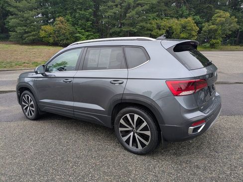 Used 2023 Volkswagen Taos SE w/ Panoramic Sunroof Package AWD/4WD image 6