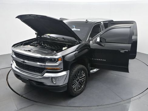 Used 2018 Chevrolet Silverado 1500 LT w/ All Star Edition AWD/4WD image 40