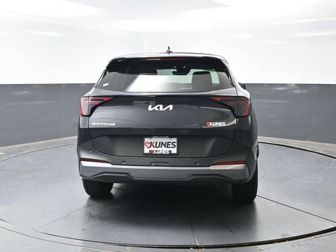 Used 2026 Kia Sportage LX FWD image 12