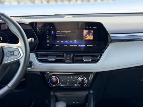 Certified 2024 Chevrolet TrailBlazer LT w/ LT Cold Weather Package image 22