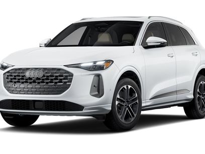 Certified 2025 Audi Q5 Premium w/ Convenience Package