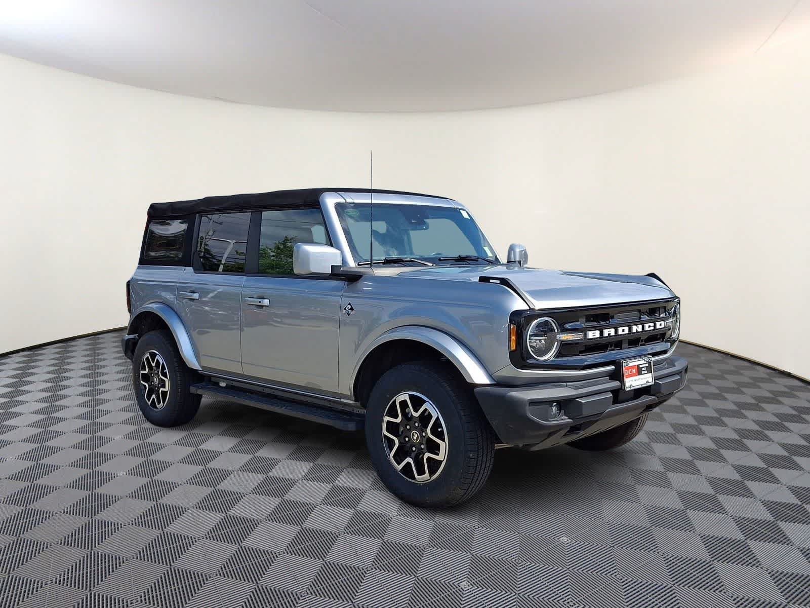 Used 2023 Ford Bronco Outer Banks AWD/4WD image 4