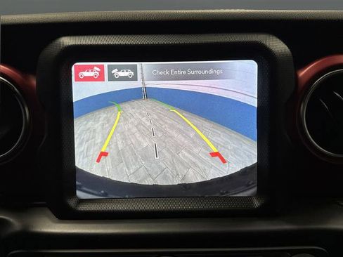 Used 2022 Jeep Wrangler Unlimited Rubicon w/ Xtreme Recon 35" Tire Package image 10