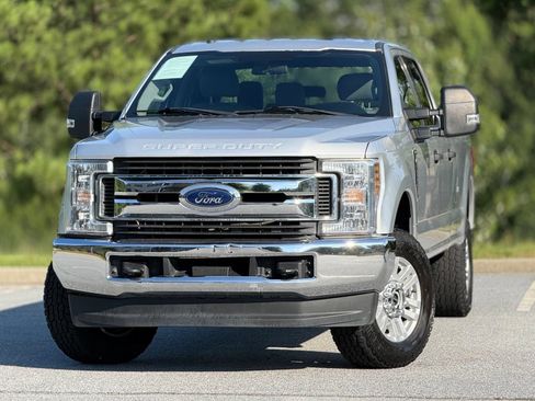 Used 2019 Ford F250 XLT AWD/4WD image 2