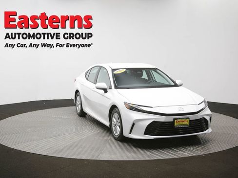 Used 2025 Toyota Camry LE FWD image 51