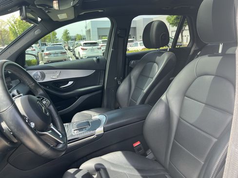 Used 2020 Mercedes-Benz GLC 300 4MATIC image 16
