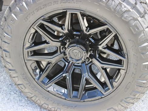 Used 2025 RAM 2500 Big Horn AWD/4WD image 28