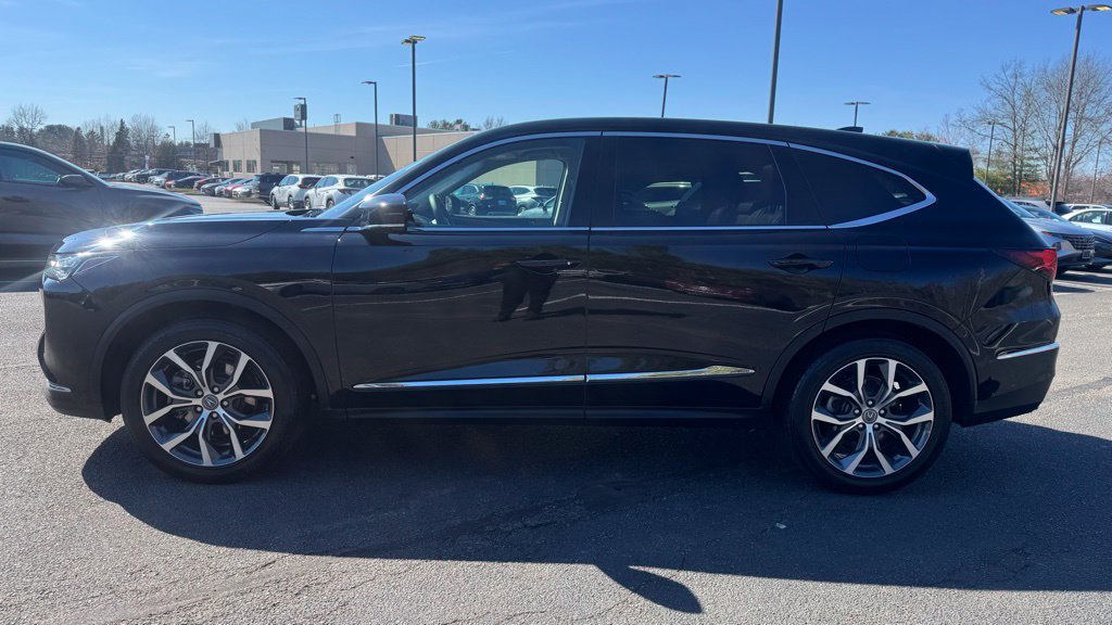 Used 2023 Acura MDX w/ Technology Package AWD/4WD image 4
