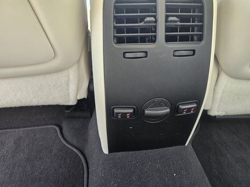 Used 2009 Lincoln MKS AWD image 28