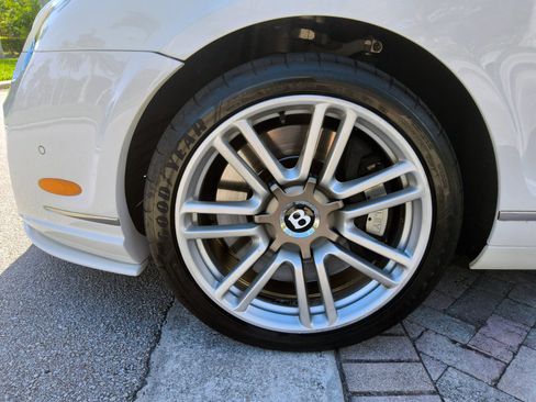 Used 2013 Bentley Flying Spur Flying Spur image 43