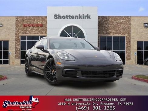 Used 2020 Porsche Panamera 4 image 1