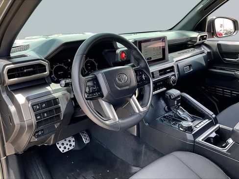 Used 2025 Toyota Tacoma TRD Sport AWD/4WD image 16