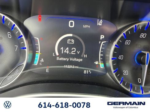 Used 2018 Chrysler Pacifica Limited w/ Tire & Wheel Group FWD image 27