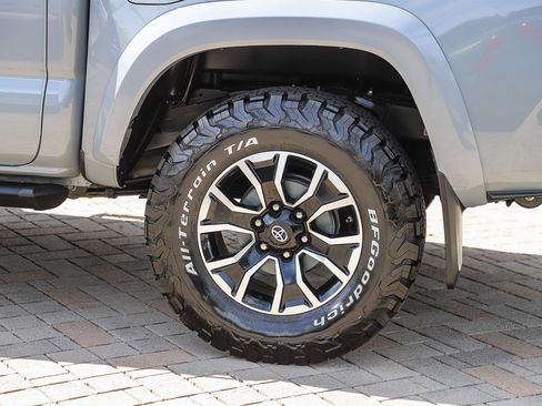 Used 2021 Toyota Tacoma TRD Sport w/ TRD Premium Sport Package image 10