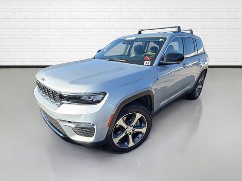 Used 2023 Jeep Grand Cherokee 4WD 4xe w/ Luxury Tech Group II image 5