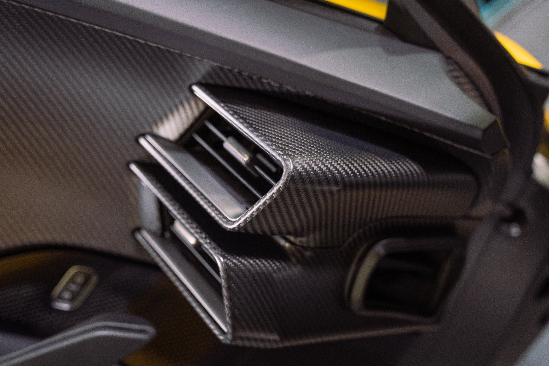 Used 2019 Ford GT RWD image 32
