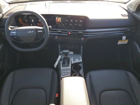 New 2026 Kia Sportage EX image 24
