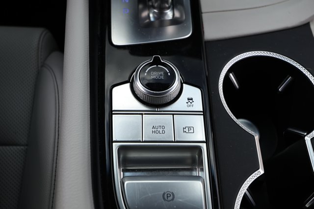 Used 2025 Genesis G70 2.5T AWD/4WD image 19